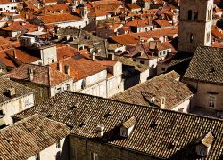 roofs-1186466_1280